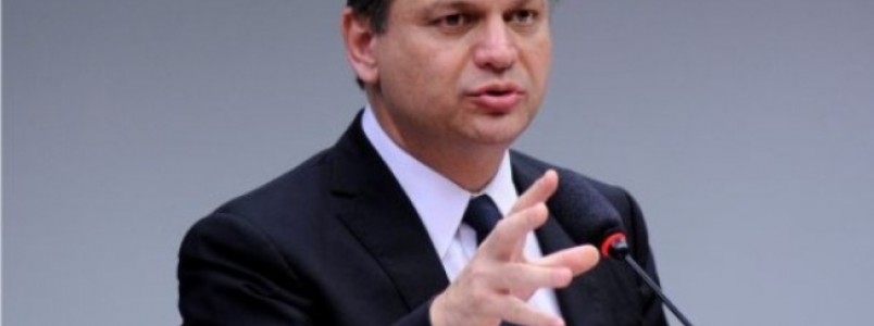 Para ministro da Sade, pacientes imaginam doenas